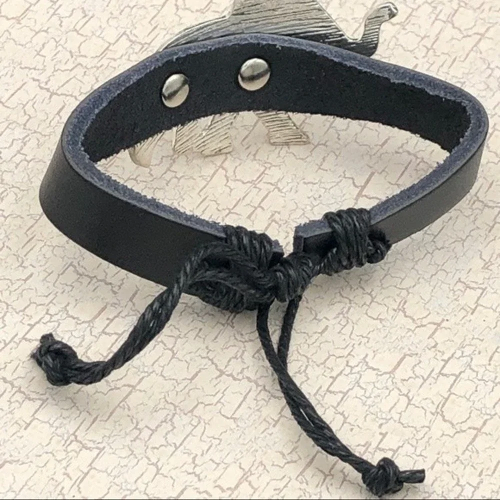 🌼 Walking Silver Elephant Black Pull Tie PU Leather Unisex Bracelet